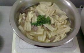 枝竹肉片罗勒汤做法大全