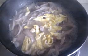 蛋皮平菇汤做法大全