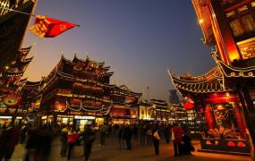 城隍爷是什么神,上海城隍庙里到底供奉的是谁？
