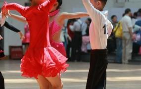 小孩跳舞,孩子多大学习跳舞比较好？