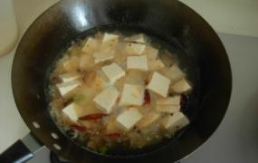 虾皮炖豆腐做法大全