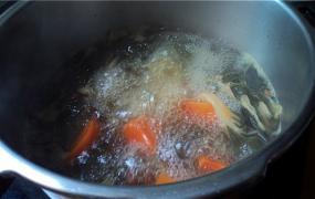 红萝卜小白菜干汤做法大全
