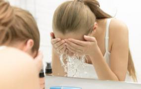 洗脸能美白洗出水光肌 天然美白篇让皮肤更健康