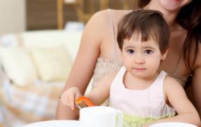孩子总是不好好吃饭 从孩子的角度出发建立规律饮食习惯
