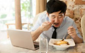 食堂吃出高考的感觉！预防新型冠状病毒肺炎，上班后食堂集中用餐该怎样防护？