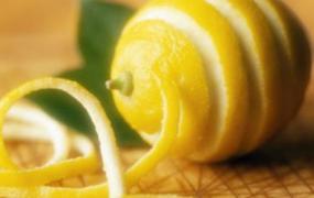 柠檬皮有什么作用？柠檬皮清洁厨房妙用多