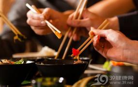 用什么筷子最健康？