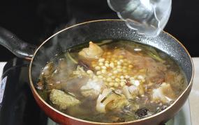 黄豆炖猪蹄的做法