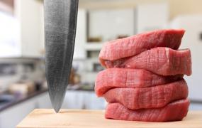 4万吨中央储备冻猪肉将投放，冷冻肉最多能存放多久？