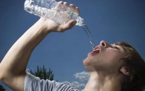 16种错误的喝水方法 喝出亚健康