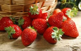 草莓跻身最脏蔬果行列 拒绝农药残留快快学起来
