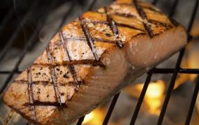 鱼肉中的DHA和EPA能降低乳癌风险