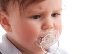 宝宝奶嘴需要经常更换 怎么判断奶嘴是否合适