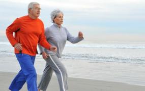 老人慢跑能减轻烟瘾发作 老人慢跑的注意事项