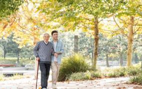 老人散步谨记四要领 最适合中老年人的散步方法