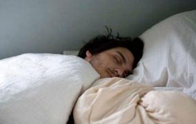 男人健康与否看你的睡觉姿势