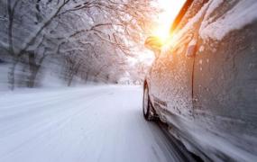 冬季行车注意事项 冬季车祸多发四个危险时段提醒