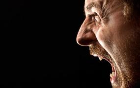 剖析人发怒的根源和动机 认识适度控制怒气的方法
