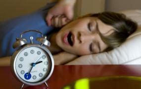 入睡困难先弄清楚入睡困难的原因 失眠的日常调理法