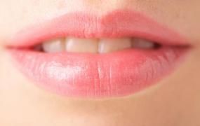 通过唇色弄懂身体的问题 教你淡化唇色身体更健康