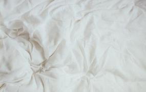 床单枕巾多久清洗一次 超过这个时间螨虫会成千上万