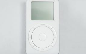 前高管回忆苹果 iPod 诞生：从开发到乔布斯发布只有 5 个月，连续一周 7 天工作
