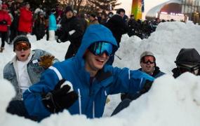 西雅图近6000人打雪仗刷新吉尼斯纪录