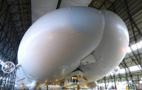 世界上最大的飞艇:需充15个标准泳池的氦气(装载10吨)