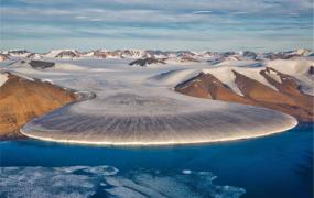世界上最大的岛屿 格陵兰岛（位于北美洲是丹麦最大的岛）