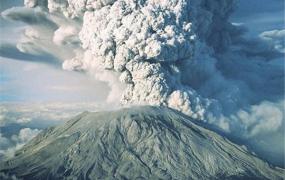 世界上最大火山喷发 二战时期的一次火山喷发（坦博拉火山）