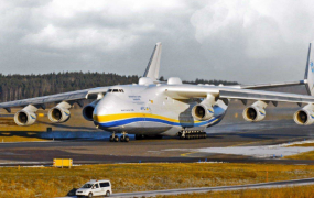 世界上最大的飞机：最大载重量可达640吨(全球仅一架)