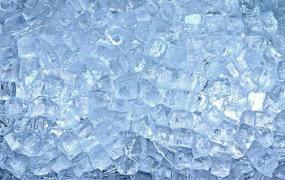 世界上最贵的冰块 无杂质无味道每包价值2500块