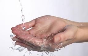 无水乙醇能用来洗手吗