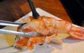 鲜虾如何去皮 虾去皮的方法技巧
