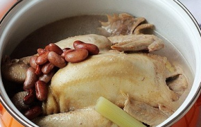 椰汁芸豆鸡汤原料和做法