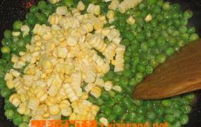 豌豆玉米丁做法步骤