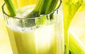 芹菜汁的功效与作用 喝芹菜汁的好处