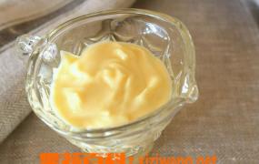 如何自制蛋黄酱 自制蛋黄酱的材料和做法步骤