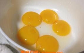 蛋黄的功效与作用 吃蛋黄的好处