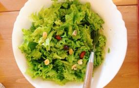 生菜有什么功效 如何做好吃的生菜沙拉