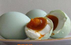 用盐水腌制鸭蛋的方法 盐水腌鸭蛋比例是多少
