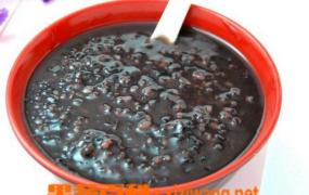 紫米粥的材料和做法教程 紫米粥的烹饪技巧