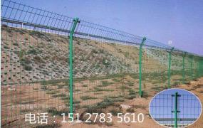 农场果园围栏网采用哪种铁丝网围栏最合适