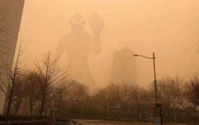 我国沙尘暴过境,外来沙尘随大风过境 北京出现沙尘暴