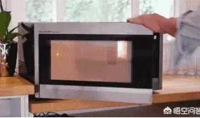 不锈钢可以微波炉加热吗,能用不锈钢在微波炉里热饭吗？