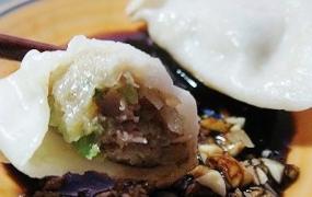 香菇猪肉馅饺子的做法,猪肉香菇香菜馅饺子怎么做好吃？