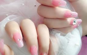 粉色指甲会显得很风流吗？,女人爱留指甲都风流吗