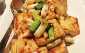 豆腐炒什么好吃,大豆腐和什么菜搭配炒着好吃？