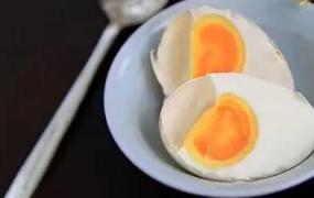 腌咸鸡蛋,腌生鸡蛋十斤鸡蛋应该放多少盐？