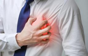 胸刺痛,乳房一阵一阵刺痛是什么毛病？